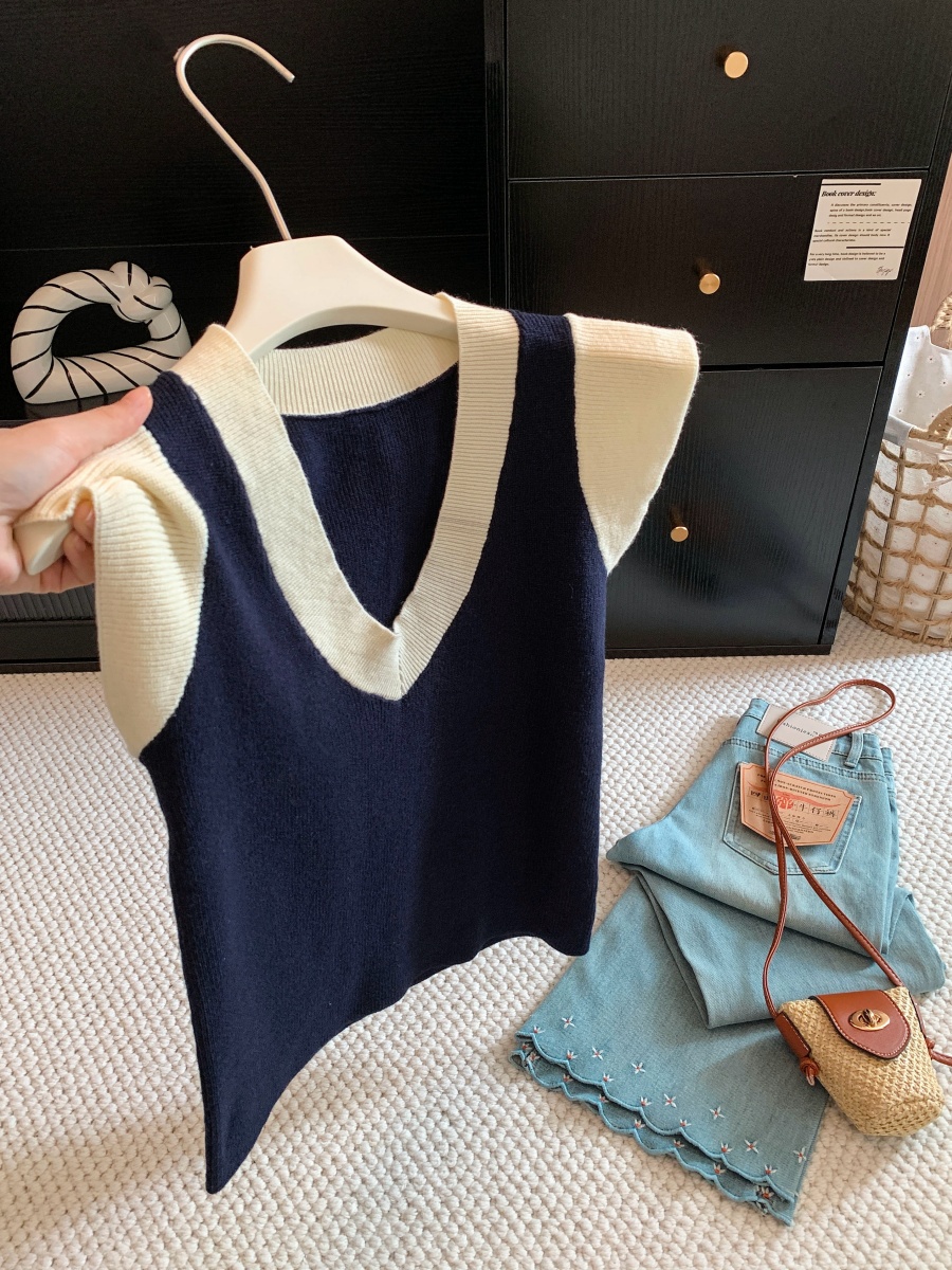 Women’s Color-Block V-Neck Knit Top with Cap Sleeves 2026 Summer Slimming Commuter Pullover