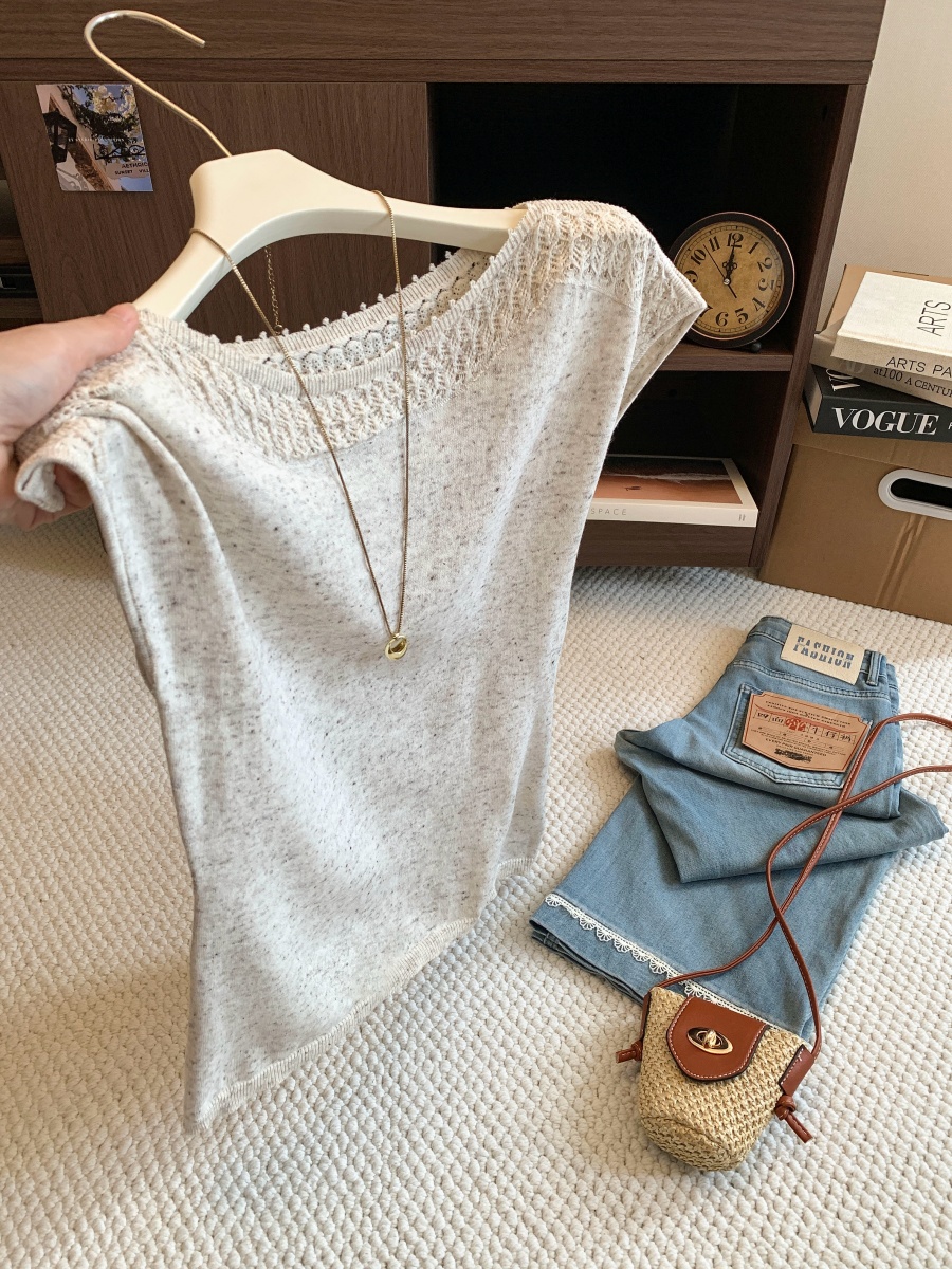 Women’s Off-Shoulder Short Sleeve Knit Top with Hollow Out Detail Sweet Slimming Early Autumn New Style