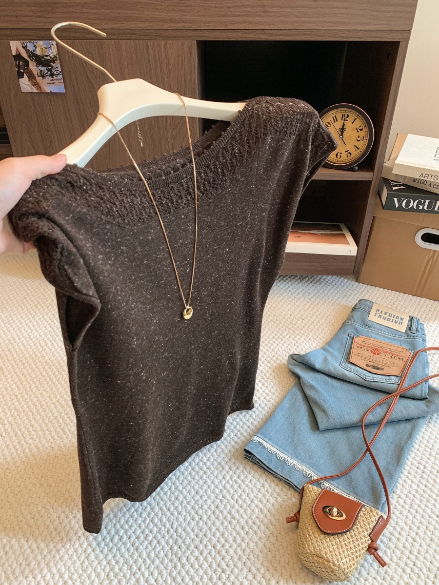 Women’s Off-Shoulder Short Sleeve Knit Top with Hollow Out Detail Sweet Slimming Early Autumn New Style